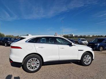 SPOTICAR Jaguar F-pace 2.0 D 180 Cv Awd Aut. Prestige Usata - Suv Diesel Bianco - Taranto - 1202363344_3