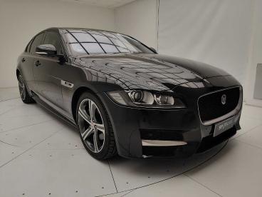 SPOTICAR Jaguar Xf Ii 2.0d R-sport Awd 180cv Auto Usata - Berlina Diesel Nero - Albavilla - 1202478238_3