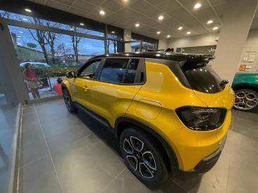 SPOTICAR Jeep Avenger Summit 100% Elettrica Usata - Suv Elettrica Giallo - Massarosa - 502447247_5