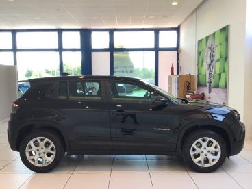SPOTICAR Jeep Avenger Full-electric Altitude Fwd 156cv Auto My24 Usata - Suv Elettrica Nero - Zimella - 502473490_2