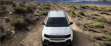 SPOTICAR Jeep Avenger E-hybrid 1.2 Mhev E-hybrid Turbo Summit Usata - Suv Ibrido Bianco - Foggia - 502484022_4