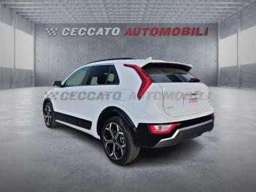 SPOTICAR Kia Niro 1.6 Gdi Phev Style 171cv Dct Usata - Suv Ibrido Bianco - Albignasego - 502399840_3