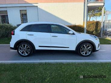 SPOTICAR Kia Niro 1.6 Gdi Hev Style Techno Pack Dct My20 Usata - Suv Ibrido Bianco - Modugno - 1202404877_4