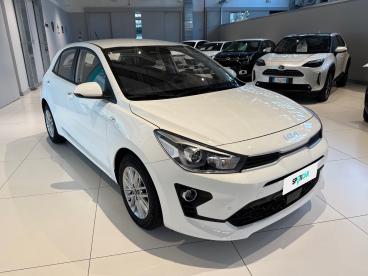 SPOTICAR Kia Rio 1.0 74kw Mhev Style Usata - City Car Ibrido Bianco - Roma - 1202378915_3