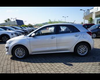 SPOTICAR Kia Rio 4ª Serie 1.0 T-gdi 100 Cv Mhev Imt Style Usata - City Car Ibrido Grigio - Pineto - 502455242_4
