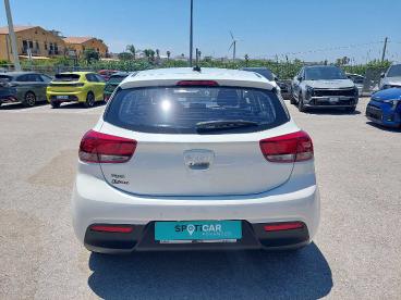 SPOTICAR Kia Rio 1.2 Dpi 84 Cv Style Cmf Tt Usata - City Car Benzina Bianco - Trapani - 1202468985_4