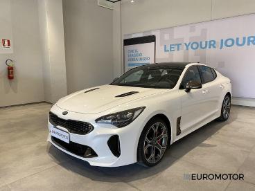 SPOTICAR Kia Stinger 3.3 T-gdi Gt Awd 370cv Auto Usata - Berlina Benzina Bianco - Modugno - 1202368488_2