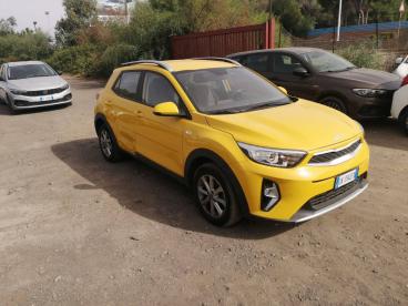 SPOTICAR Kia Stonic 1.2 Dpi Urban 84cv Usata - Suv Benzina Giallo - Lancusi - 502396723_2
