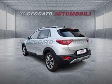 SPOTICAR Kia Stonic 1.2 Mpi Style 79cv Usata - Suv Benzina Argento - Albignasego - 502405022_3
