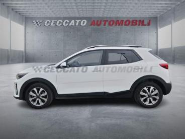 SPOTICAR Kia Stonic 1.2 Mpi Style 79cv Usata - Suv Benzina Blu - Albignasego - 502408818_2