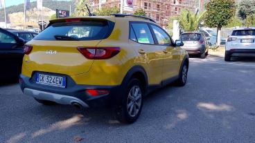 SPOTICAR Kia Stonic 1.2 Dpi Urban 84cv Usata - Suv Benzina Giallo - Lancusi - 502440836_3