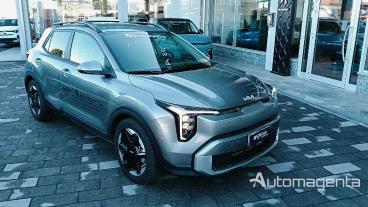 SPOTICAR Kia Stonic Mhev 1.0 Mild-hybrid 115cv Manuale Style Launch Di Usata - Suv Ibrido Grigio - Magenta - 1202472579_1
