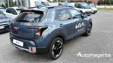 SPOTICAR Kia Stonic Mhev 1.0 Mild-hybrid 115cv Manuale Style Launch Di Usata - Suv Ibrido Blu - Magenta - 1202474373_4
