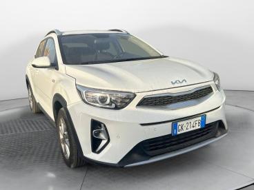 SPOTICAR Kia Stonic 1.2 Dpi Urban 84cv Usata - Suv Benzina Bianco - Lancusi - 502478978_2