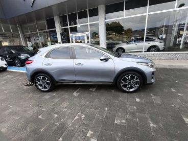 SPOTICAR Kia Xceed Mhev 1.5 Mild Hybrid Tgdi 160cv Hightech Usato Usata - Berlina Ibrido Grigio - Magenta - 1202343399_4