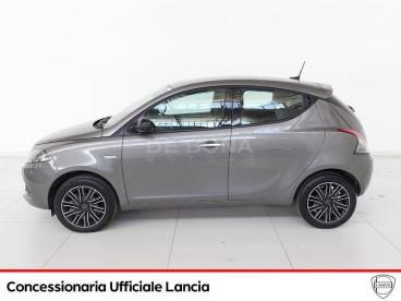 LANCIA CERTIFIED Lancia Ypsilon 1.0 Firefly Hybrid Gold S And S 70cv Usata - City Car Ibrido Grigio - Belluno - 2187442_2