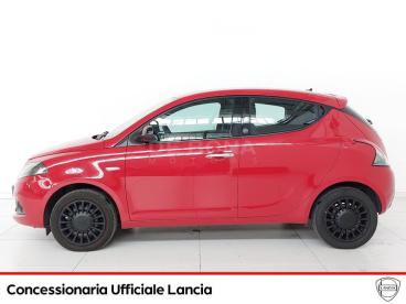 LANCIA CERTIFIED Lancia Ypsilon 1.0 Firefly Hybrid Silver S And S 70cv 5p.ti Usata - City Car Ibrido Rosso - Belluno - 2187443_3