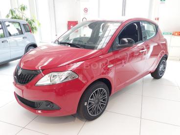LANCIA CERTIFIED Lancia Ypsilon 1.0 Firefly Hybrid Silver S And S 70cv Usata - City Car Ibrido Rosso - Belluno - 2187446_1