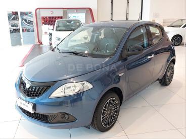 LANCIA CERTIFIED Lancia Ypsilon 1.0 Firefly Hybrid Silver Plus S And S 70cv Usata - City Car Ibrido Bianco - Belluno - 2187455_1