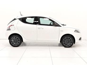 LANCIA CERTIFIED Lancia Ypsilon 1.0 Firefly Hybrid Gold S And S 70cv Usata - City Car Ibrido Bianco - Belluno - 2187459_5