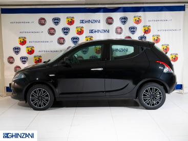 LANCIA CERTIFIED Lancia Ypsilon 1.0 Firefly 5 Porte S And S Hybrid Silver Plus - P Usata - City Car Ibrido Nero - Calusco Dadda - 2241610_4