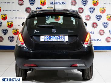 LANCIA CERTIFIED Lancia Ypsilon 1.0 Firefly 5 Porte S And S Hybrid Silver Plus - P Usata - City Car Ibrido Nero - Calusco Dadda - 2241610_5