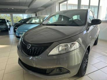 LANCIA CERTIFIED Lancia Ypsilon New 5p My23 1.0 Firefly 70 Cvstart And Stop Hybrid Usata - City Car Ibrido Plug-in Grigio - Surbo - 2245256_1
