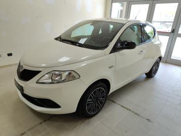 LANCIA CERTIFIED Lancia Ypsilon 1.2 69 Cv 5 Porte Gold Usata - City Car Benzina Bianco - Foggia - 2260274_4