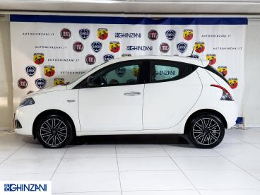 LANCIA CERTIFIED Lancia Ypsilon 1.0 Hybrid 70 Cv S And S Gold Neo Patentati - Prez Usata - City Car Ibrido Bianco - Calusco Dadda - 2260951_4