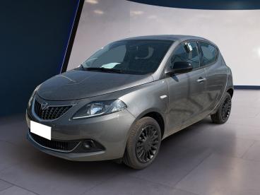 LANCIA CERTIFIED Lancia Ypsilon Iii 2021 1.0 Firefly Hybrid Gold S And S 70cv Usata - City Car Ibrido Grigio - Torino - 2270266_4