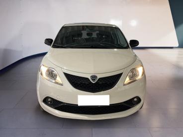 LANCIA CERTIFIED Lancia Ypsilon Iii 2015 1.0 Hybrid Gold S And S 70cv Usata - City Car Ibrido Bianco - Torino - 2270267_1