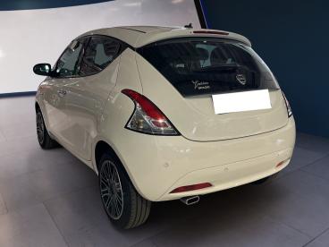 LANCIA CERTIFIED Lancia Ypsilon Iii 2015 1.0 Hybrid Gold S And S 70cv Usata - City Car Ibrido Bianco - Torino - 2270267_5