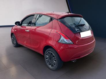 LANCIA CERTIFIED Lancia Ypsilon Iii 2021 1.0 Firefly Hybrid Gold S And S 70cv Usata - City Car Ibrido Rosso - Torino - 2270274_4
