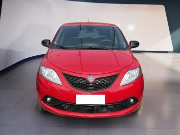 LANCIA CERTIFIED Lancia Ypsilon Iii 2015 1.0 Hybrid Gold S And S 70cv Usata - City Car Ibrido Rosso - Torino - 2270278_1