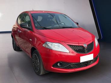 LANCIA CERTIFIED Lancia Ypsilon Iii 2015 1.0 Hybrid Gold S And S 70cv Usata - City Car Ibrido Rosso - Torino - 2270278_3