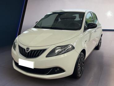 LANCIA CERTIFIED Lancia Ypsilon Iii 2021 1.0 Firefly Hybrid Gold S And S 70cv Usata - City Car Ibrido Bianco - Torino - 2270280_2