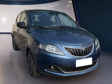 LANCIA CERTIFIED Lancia Ypsilon Iii 2021 1.0 Firefly Hybrid Gold S And S 70cv Usata - City Car Ibrido Blu - Torino - 2270282_3