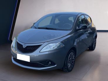 LANCIA CERTIFIED Lancia Ypsilon Iii 2021 1.0 Firefly Hybrid Gold S And S 70cv Usata - City Car Ibrido Grigio - Torino - 2270284_2