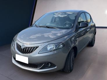 LANCIA CERTIFIED Lancia Ypsilon Iii 2021 1.0 Firefly Hybrid Gold S And S 70cv Usata - City Car Ibrido Grigio - Torino - 2270286_2
