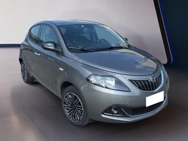 LANCIA CERTIFIED Lancia Ypsilon Iii 2021 1.0 Firefly Hybrid Gold S And S 70cv Usata - City Car Ibrido Grigio - Torino - 2270286_3