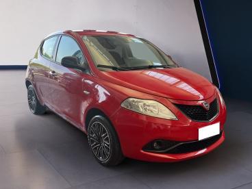 LANCIA CERTIFIED Lancia Ypsilon Iii 2015 1.0 Hybrid Gold S And S 70cv Usata - City Car Ibrido Rosso - Torino - 2270303_5