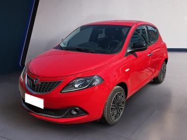 LANCIA CERTIFIED Lancia Ypsilon Iii 2021 1.0 Firefly Hybrid Gold S And S 70cv Usata - City Car Ibrido Rosso - Torino - 2270326_2