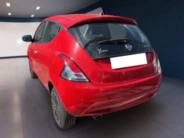 LANCIA CERTIFIED Lancia Ypsilon Iii 2021 1.0 Firefly Hybrid Gold S And S 70cv Usata - City Car Ibrido Rosso - Torino - 2270326_3