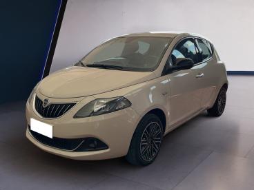 LANCIA CERTIFIED Lancia Ypsilon Iii 2021 1.0 Firefly Hybrid Gold S And S 70cv 5p.t Usata - City Car Ibrido Bianco - Torino - 2270329_2