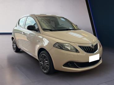 LANCIA CERTIFIED Lancia Ypsilon Iii 2021 1.0 Firefly Hybrid Gold S And S 70cv 5p.t Usata - City Car Ibrido Bianco - Torino - 2270329_3