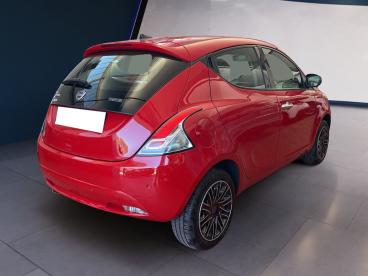 LANCIA CERTIFIED Lancia Ypsilon Iii 2021 1.0 Firefly Hybrid Gold S And S 70cv Usata - City Car Ibrido Rosso - Torino - 2270333_3