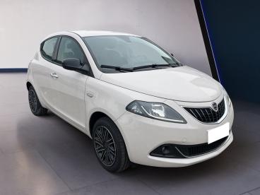 LANCIA CERTIFIED Lancia Ypsilon Iii 2021 1.0 Firefly Hybrid Gold S And S 70cv 5p.t Usata - City Car Ibrido Bianco - Torino - 2273090_3