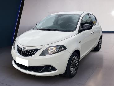 LANCIA CERTIFIED Lancia Ypsilon Iii 2021 1.0 Firefly Hybrid Gold S And S 70cv Usata - City Car Ibrido Bianco - Torino - 2274434_2