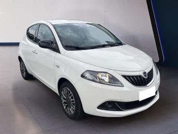 LANCIA CERTIFIED Lancia Ypsilon Iii 2021 1.0 Firefly Hybrid Gold S And S 70cv Usata - City Car Ibrido Bianco - Torino - 2274434_3