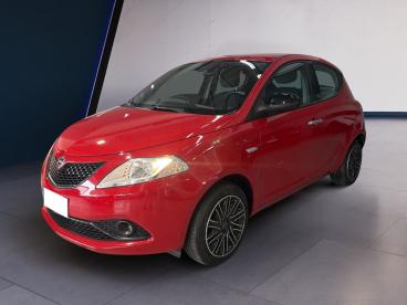 LANCIA CERTIFIED Lancia Ypsilon Iii 2015 1.0 Hybrid Gold S And S 70cv Usata - City Car Ibrido Rosso - Torino - 2275086_2
